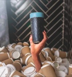 Circular&Co. Herbruikbare To Go Koffiebeker (rCUP) Zwart/zwart 8oz/227ml -Servies Serie Winkel 1133x1200 1