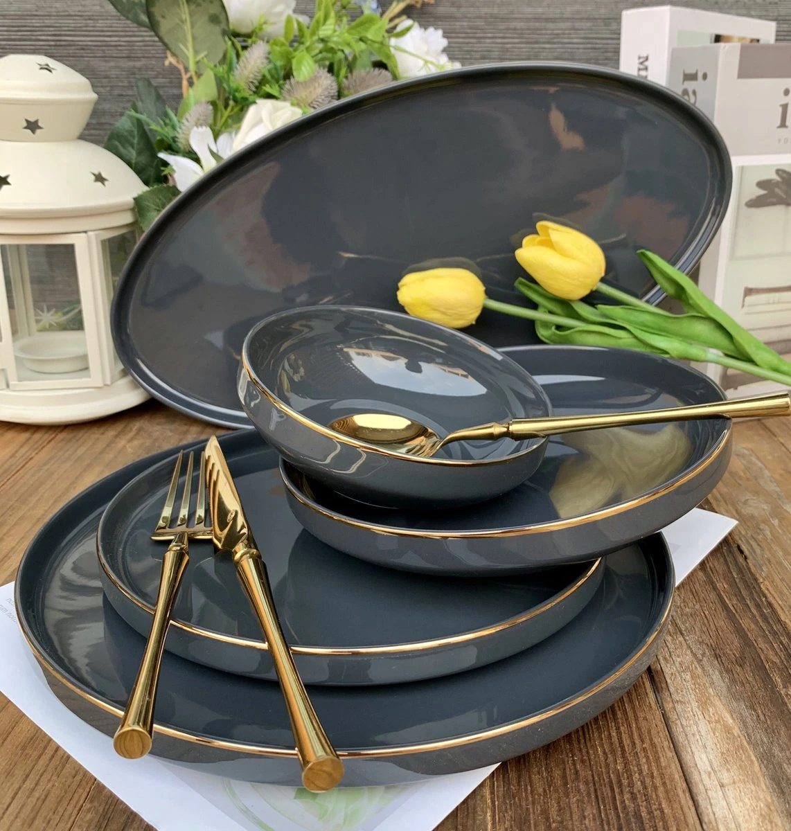 Selinex Porselein Serviesset Grijs Met Gouden Rand 6 Persoons, 25-delig 1 Selinex Porselein Serviesset Grijs Met Gouden Rand 6 Persoons, 25-delig