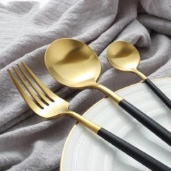 Timmers Trading Bestekset 6 Persoons - Gouden Bestek - Bestekset Goud 24 Delig - Vaatwasserbestendig 14 Timmers Trading Bestekset 6 Persoons - Gouden Bestek - Bestekset Goud 24 Delig - Vaatwasserbestendig -Servies Serie Winkel 1200x1200 1047