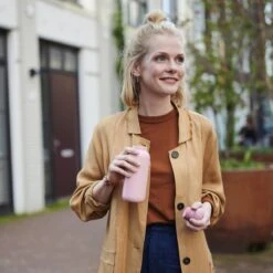 Mepal – Isoleerfles Ellipse 350 Ml – Houdt Je Drankje 9 Uur Warm En 12 Uur Koud – Natural Brushed – Geschikt Voor Bruiswater – Thermosfles – Lekdicht 15 Mepal – Isoleerfles Ellipse 350 Ml – Houdt Je Drankje 9 Uur Warm En 12 Uur Koud – Natural Brushed – Geschikt Voor Bruiswater – Thermosfles – Lekdicht -Servies Serie Winkel 1200x1200 305