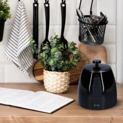 Vaja® Theepot Juliette Met Filter - Dubbelwandig -Theekan 1.0L - Glimmend Zwart 19 Vaja® Theepot Juliette Met Filter - Dubbelwandig -Theekan 1.0L - Glimmend Zwart -Servies Serie Winkel 1200x1200 887