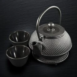 SakuraTea - Theepot Set - 4-delig - Gietijzer - Zwart - 0.8L - 2 Kopjes (100ml) -Servies Serie Winkel 1200x1200 928