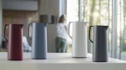 Tefal Motiva Thermoskan - 1L - Donkerrood 12 Tefal Motiva Thermoskan - 1L - Donkerrood -Servies Serie Winkel 1200x674 3