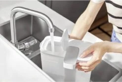 Philips Water Instant Water Filter - 3 L Inhoud, 1 L/min Snelle Doorstroming, Oplaadbaar Via USB-C 18 Philips Water Instant Water Filter - 3 L Inhoud, 1 L/min Snelle Doorstroming, Oplaadbaar Via USB-C -Servies Serie Winkel 1200x807