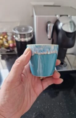 Costa Nova - Grespresso Servies - 6 Espresso Kopjes - Roze-Grijs-Azur-Red-Wit -Turquoise - Aardewerk - H 5.9 Cm -Servies Serie Winkel 776x1200 1