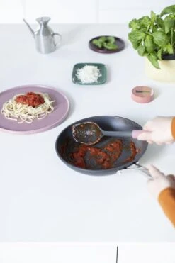 Brabantia Tasty+ Opscheplepel Plus Schraper - Grape Red -Servies Serie Winkel 799x1200 22