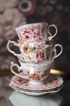 Clayre & Eef Kop En Schotel 200 Ml Roze Wit Porselein Rond Bloemen Servies Cadeau Voor Haar Cappuccino 12 Clayre & Eef Kop En Schotel 200 Ml Roze Wit Porselein Rond Bloemen Servies Cadeau Voor Haar Cappuccino -Servies Serie Winkel 801x1200 3